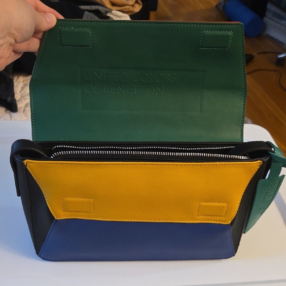 United Colors Of Benetton Red and Blue Clutch - Picture 2 of 4